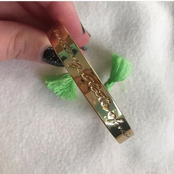 Lilly Pulitzer Set of 3 Tassel Bangle Set - Picture 4 of 4